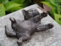 Bronzeskulptur "Baby Katze mit Schmetterling"