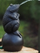 Bronzeskulptur Frosch auf Kugel als Wasserspeier 