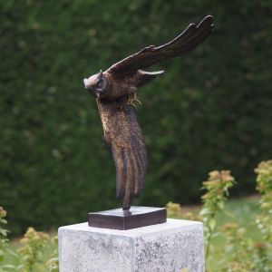 Bronzeskulptur "Eule im Flug"