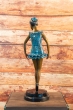 Bronzefigur Agata als Ballerina von hinten auf Marmorsockel