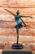 Martha als Ballerina von hinten aus Bronze auf einem Marmorsockel