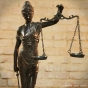 Justitia als Bronzefigur