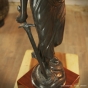 bronze-skulptur justitia