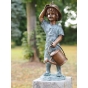 Bronzefigur "Gisela mit Gießkanne" als Wasserspeier