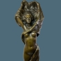 Blaue Nahansicht der Bronzefigur "Wehendes Kleid Frauenakt"