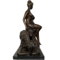Bronzeskulptur "Schöne Helene mit Heidschnucke" als Aktfigur