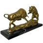 Schräge Frontansicht Bronzefigur "Bulle und Bär" in Gold