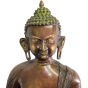 Nahansicht der Bronzeskulptur "Sitzender Buddha"