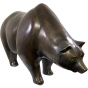 Frontansicht der Bronzeskulptur "Bär - Börse" gross
