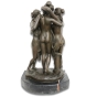 Rückansicht der Bronzefigur "Drei Grazien"