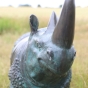 Bronzeskulptur "Nashorn, lebensgroß"