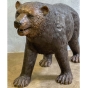 Nahansicht der Bronzeskulptur "Großer Braunbär"