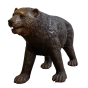 Frontansicht der Bronzeskulptur "Großer Braunbär"