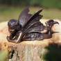 Bronzefigur "Liegende Fee