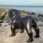 Rückansicht der Bronzeskulptur "Englische Bulldogge"
