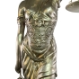 Nahansicht der Bronzeskulptur "Große Justitia in silber"