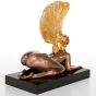 Rückansicht der Bronzeskulptur "Sphinx mit Goldhelm"