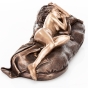 Seitenansicht der Bronzeskulptur "Sleeping Beauty"