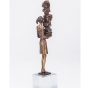 Rückansicht der Bronzeskulptur "Bilanz einer Buchhalterin"