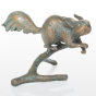 Edition Strassacker Bronzeskulptur "Eichhörnchen auf Zweig"