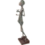 Edition Strassacker Bronzeskulptur "Mädchen mit Vogel" von Kurtfritz Handel