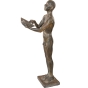 Frontansicht der Bronzeskulptur "Der Sänger"