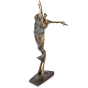 Frontansicht der Bronzeskulptur "Sommer" von Woytek