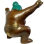 Seitliche Rückansicht der Bronzefigur "Sumoringer"