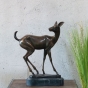 Bronzeskulptur "Rehkitz auf Marmor"