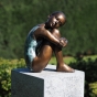 Bronzefigur "Sitzendes Mädchen Paula"