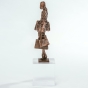 Bronzeskulptur moderne Frau mit Taschen