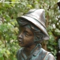 bronzefigur junge