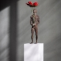 Bronzeskulptur "Thoughts 2 - The Flower" von Raffaella Benetti