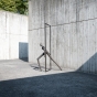 Bronzeskulptur "Into freedom" von Guy Buseyne