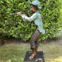 Bronzefigur "Flötenspieler Maurice mit Sommerhut"