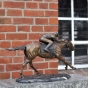 Pferd mit Reiter aus Bronze