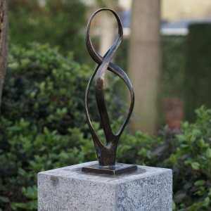 Bronzeskulptur "Dreifaltigkeit" - abstrakt