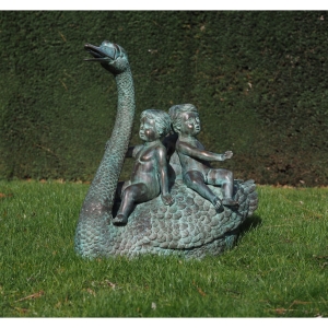 Bronzeskulptur "3 Kinder auf Schwan"