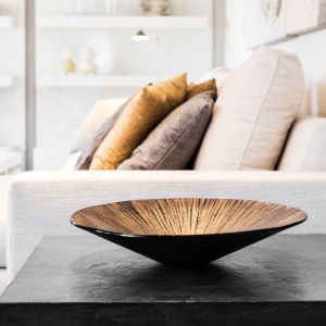 Glasschale "Bateia Bronze" von Regina Medeiros