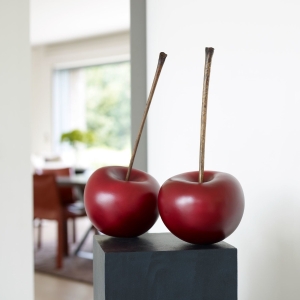 Skulptur "Cherry Black" von Selma Calheira