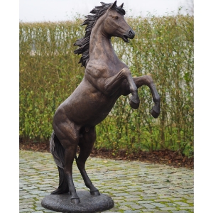 steigender Hengst bronze