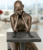 bronze-figur daniel giraud bronzeskulptur frau nachdenklich