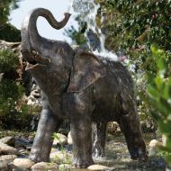 Baby - Elefant als Wasserspeier von Rottenecker.