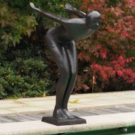 Bronzeskulptur Schwimmer Frederic im Garten 