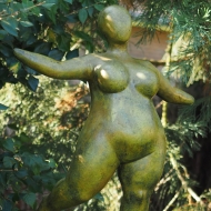 Bronzeskulptur Tanzende Molly mit besonderer Patina