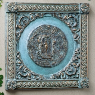 Frontansicht der Bronzeskulptur "Ruth"