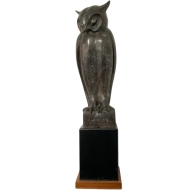 Bronzefigur "Abstrakte Eule auf Marmorsockel"