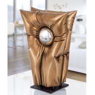 Beispielansicht der Bronzefigur "Dazwischen"