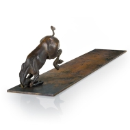 Frontansicht der Bronzefigur "Zeit zur Wende"