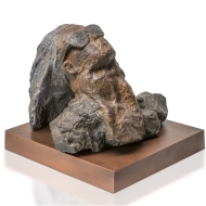 Frontansicht der Bronzeskulptur "Sternensucher II"